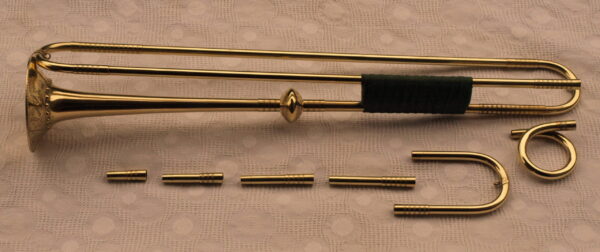 C.Bosc - Natural trumpet without holes, tones D 415 Hz, C 440 Hz, with hand engraved garland and historic tubing - Image 2